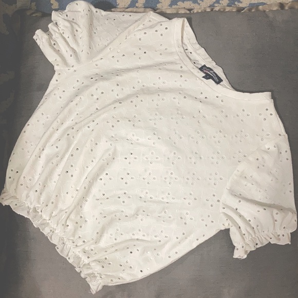 Freshman Tops - Cute white top